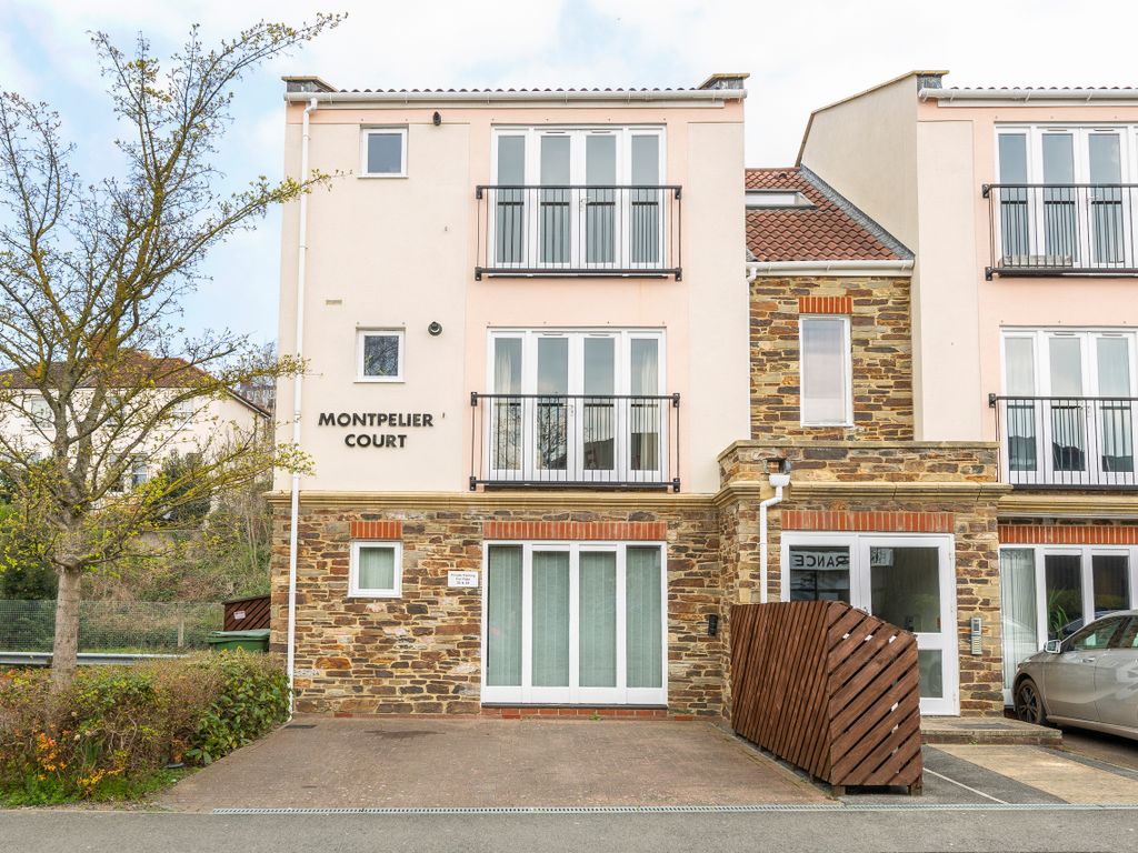 2 bed flat for sale in Montpelier Court, Station Road, Montpelier BS6