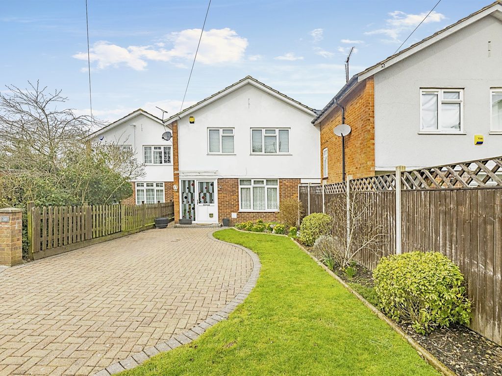 3 bed end terrace house for sale in Orchard Close, Radlett WD7 Zoopla