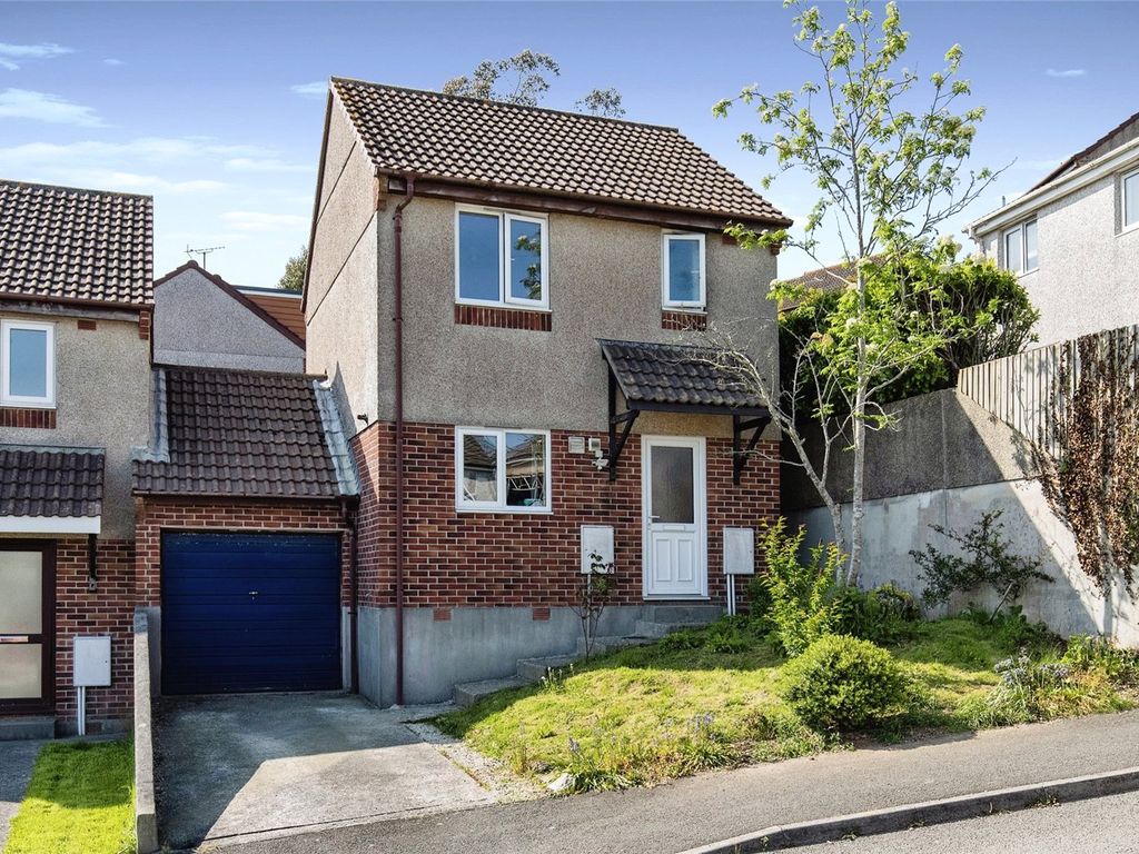 2 bed linkdetached house for sale in Peppers Park Road, Liskeard