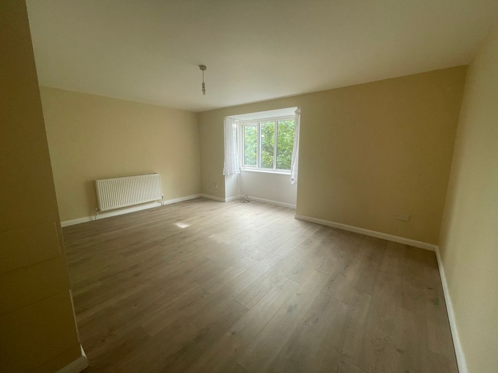 1 bed flat for sale in Bluebell Avenue, London E12, £239,000 Zoopla