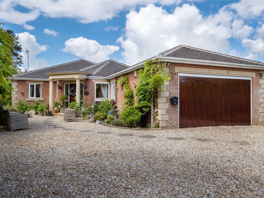 3 bed detached bungalow for sale in Squirrel Lodge, 146 Western Way