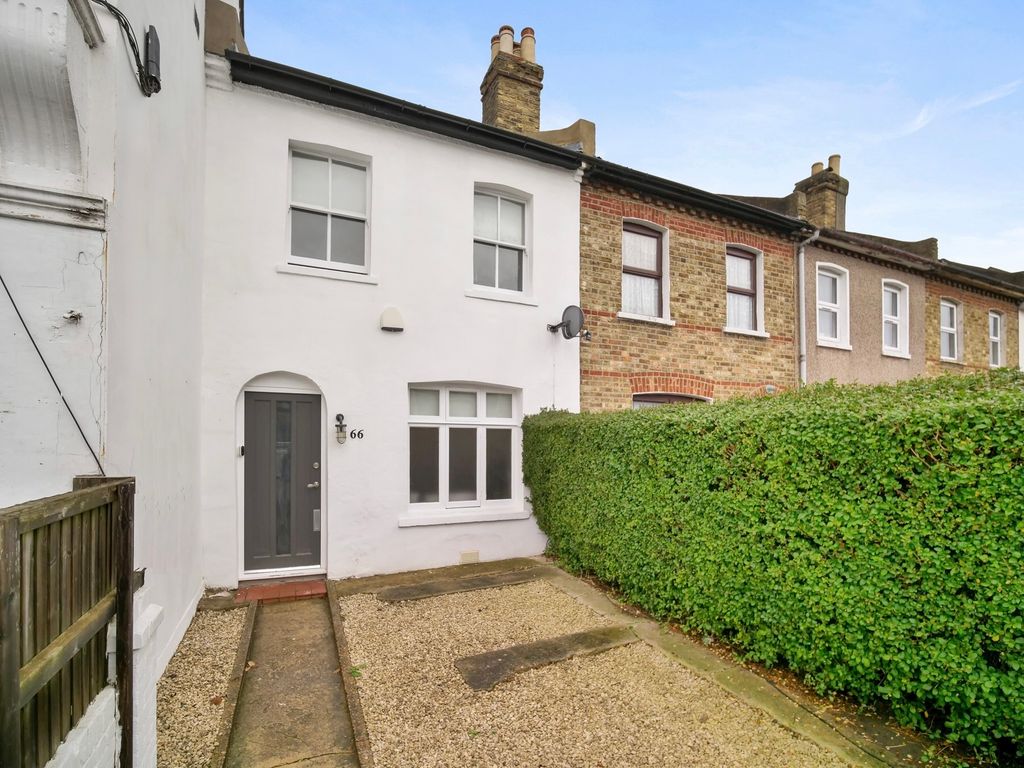 3 bed terraced house to rent in Norbury Road, Thornton Heath CR7, £