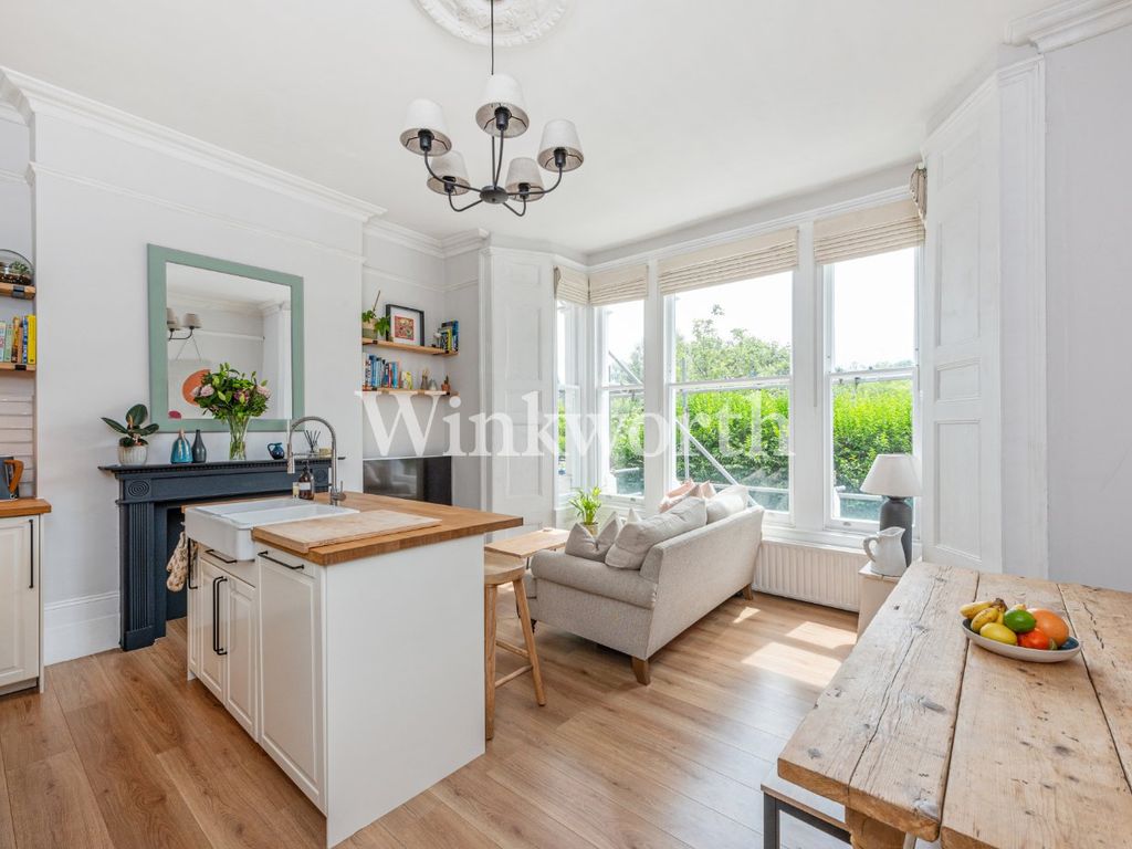 2 bed flat for sale in Endymion Road, London N4, £625,000 Zoopla