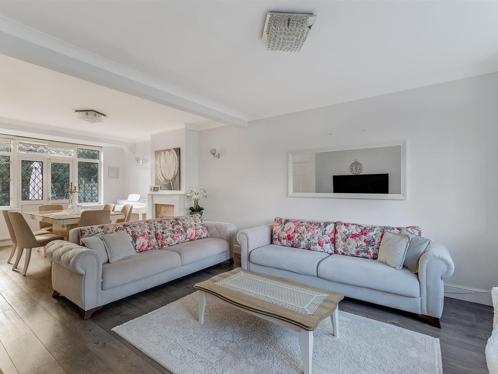 Larkshall Road, Highams Park E4  