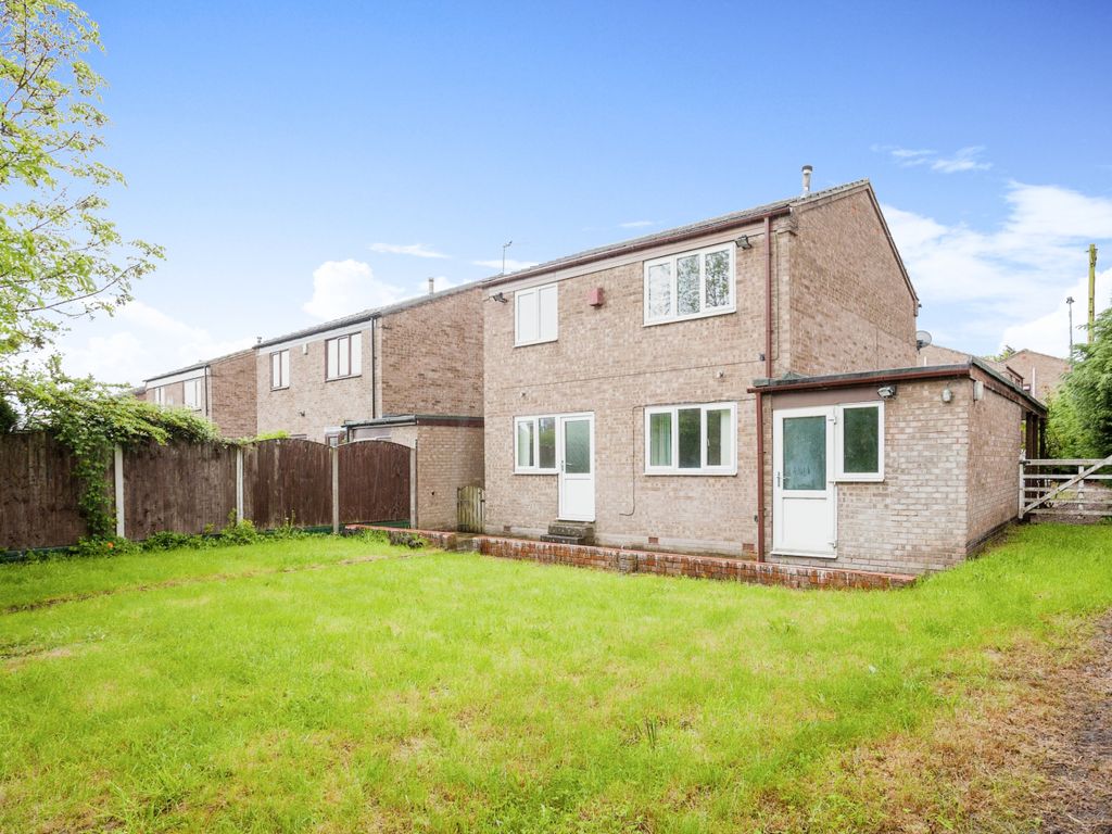 4 bed detached house to rent in Clarke Grove, Wakefield, West Yorkshire