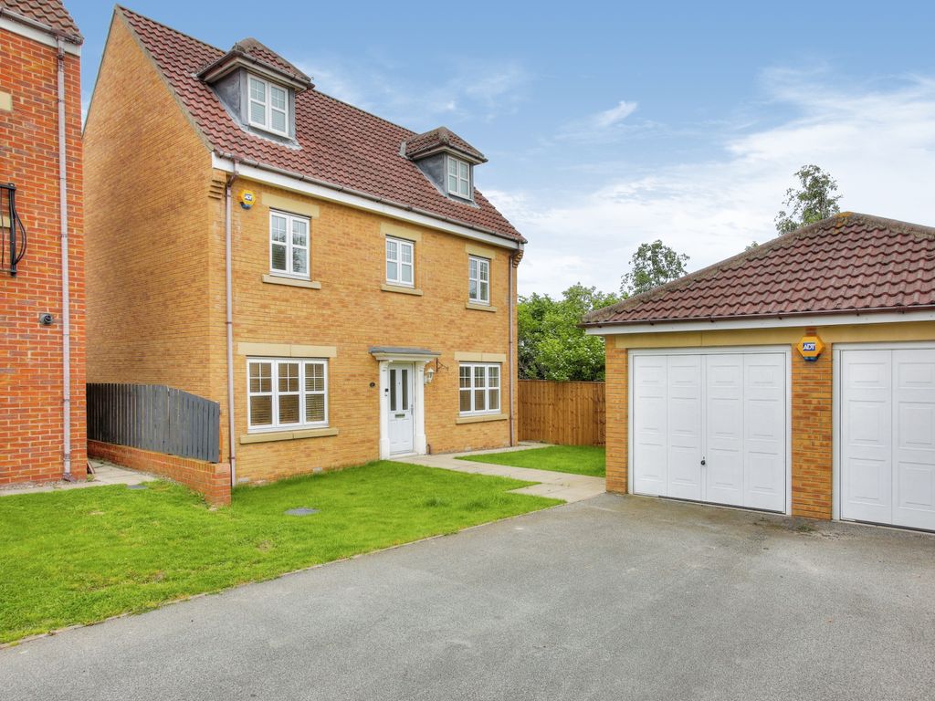 4 bed detached house for sale in Housesteads Close, Wallsend, Tyne And Wear NE28 Zoopla
