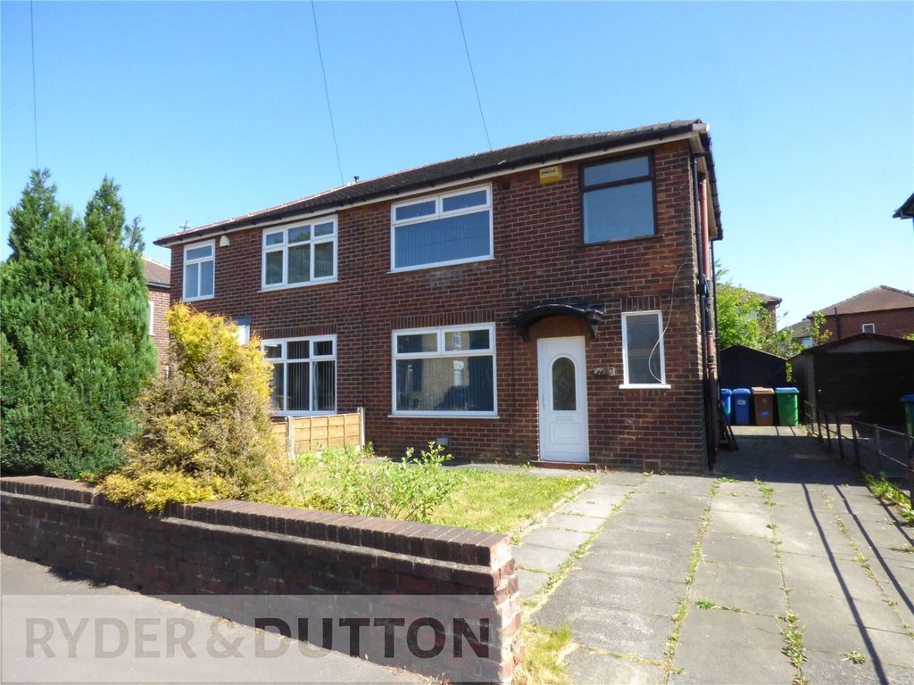3 bed semidetached house to rent in Milnrow Road, Rochdale, Greater