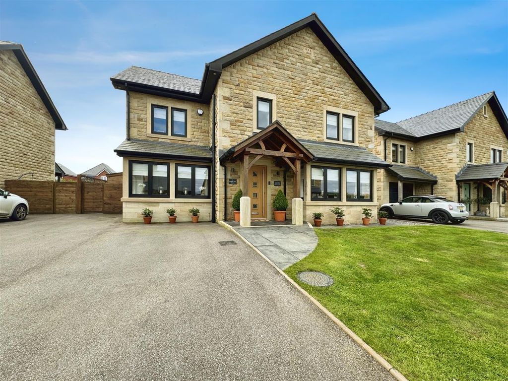 3 bed detached house for sale in Parlick View Court, Longridge, Preston