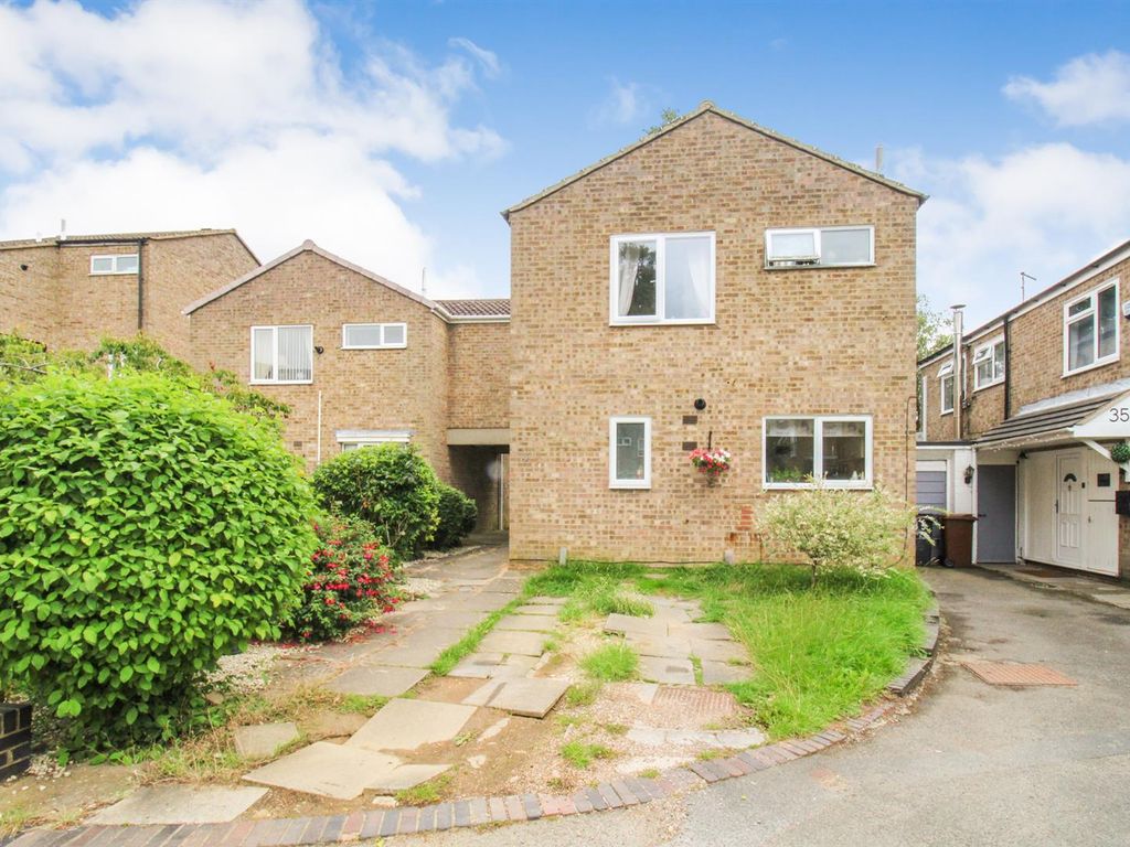 3 bed linkdetached house for sale in Breedon Close, Corby NN18, £