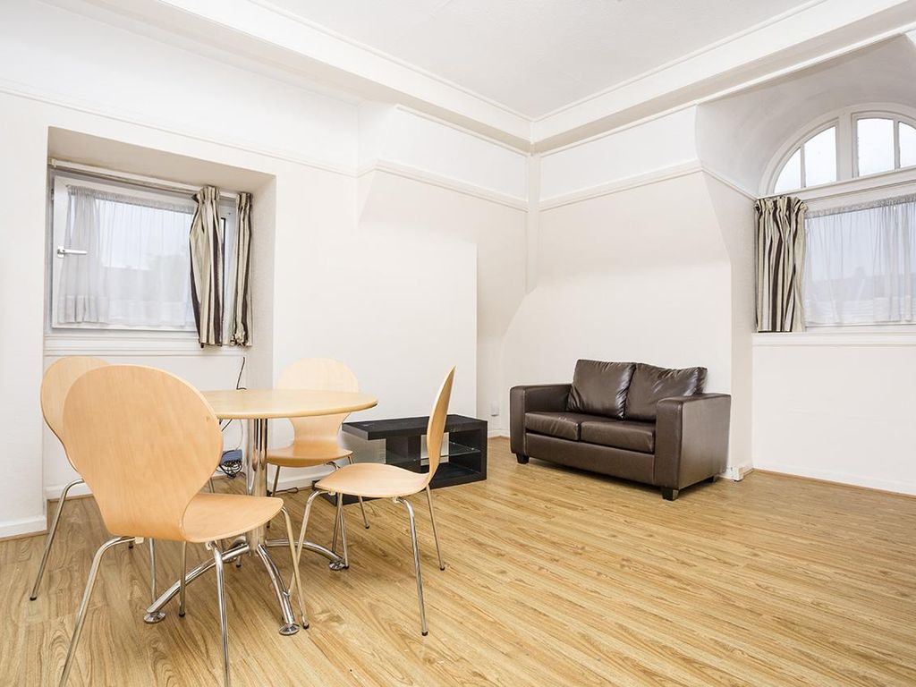 3 bed flat to rent in Lodge Road, Hendon, London NW4 Zoopla