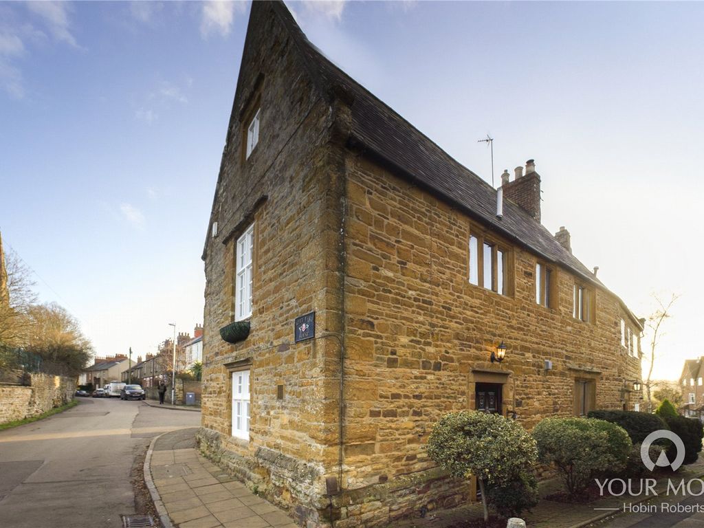 4 bed end terrace house for sale in Well Yard, Kingsthorpe Village, Northampton NN2 Zoopla