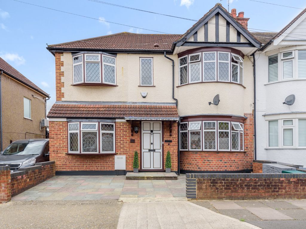 4 bed end terrace house for sale in Flamborough Road, Ruislip