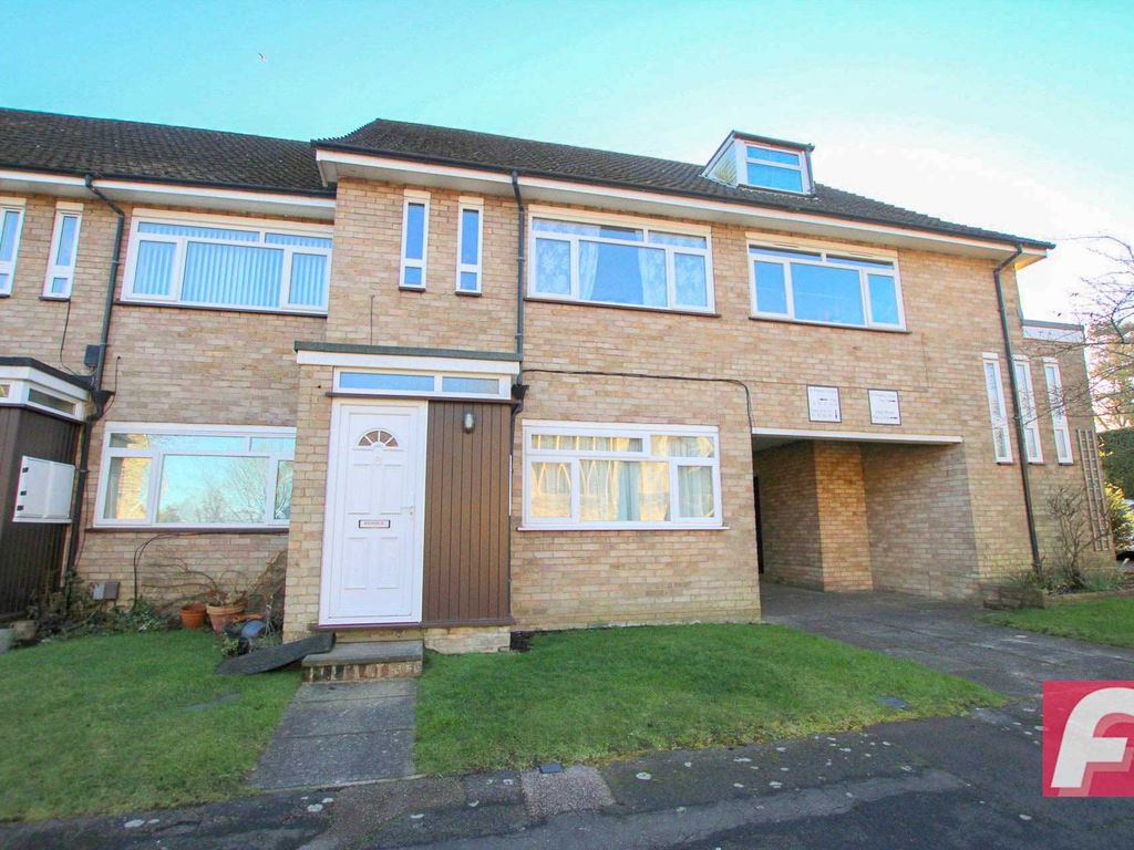 2 bed flat to rent in St Peters Close, Bushey Heath WD23, £1,550 pcm Zoopla
