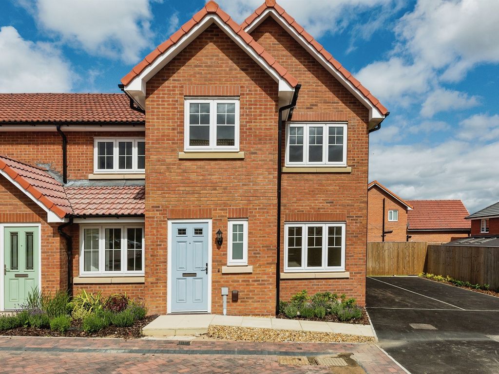 3 bed town house for sale in Upper Wortley Road, Thorpe Hesley