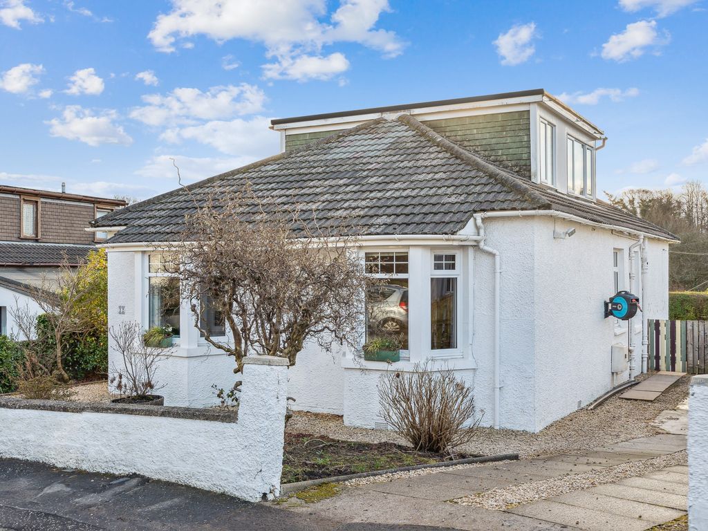 4 bed detached bungalow for sale in Victoria Crescent, Clarkston, East