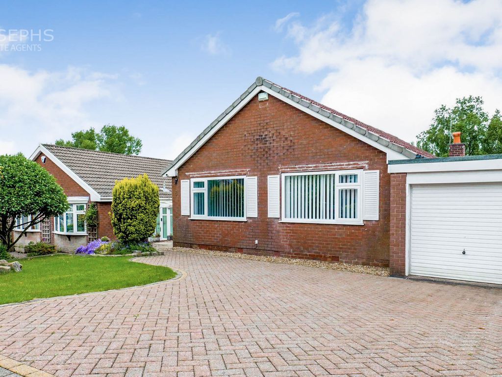 3 bed detached bungalow for sale in Armadale Road, Bolton BL3, £320,000