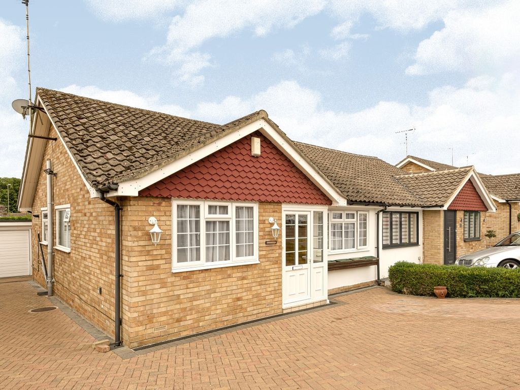 2 bed semidetached bungalow for sale in Arden Close, Bushey Heath