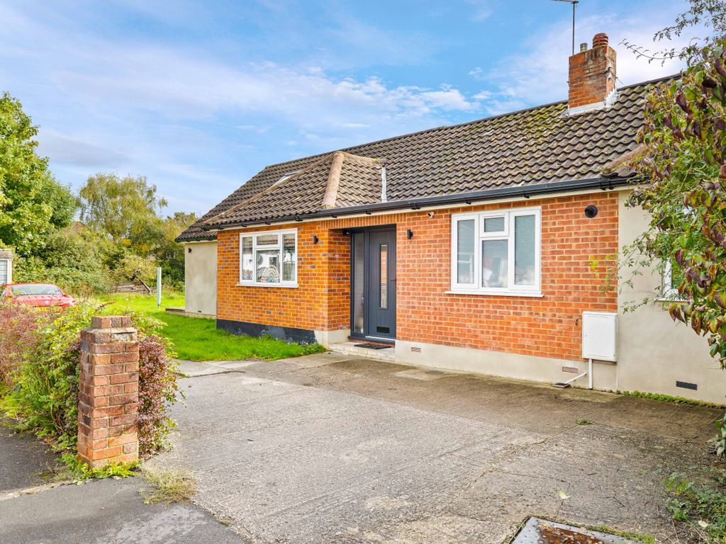 4 bed detached bungalow for sale in Ref Sm Bayfield Road, Meath