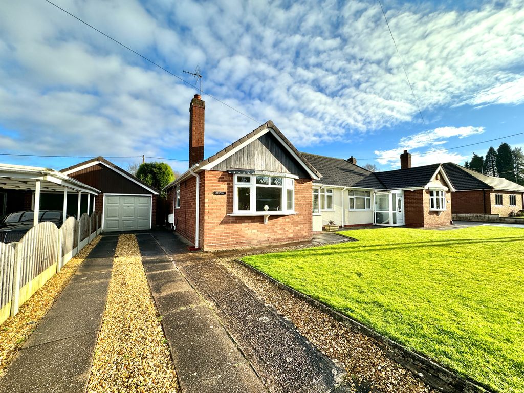 3 bed bungalow for sale in Moss Road, Wrockwardine Wood, Telford TF2, £