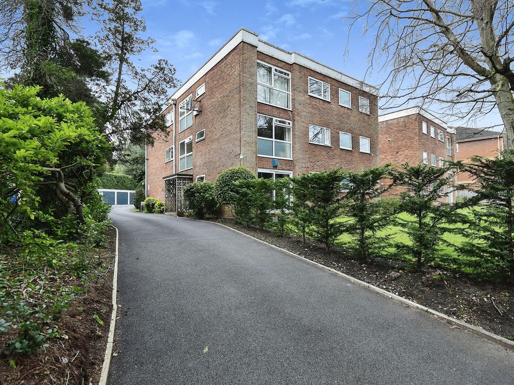 2 bed flat for sale in Surrey Road, Westbourne, Bournemouth BH4 Zoopla