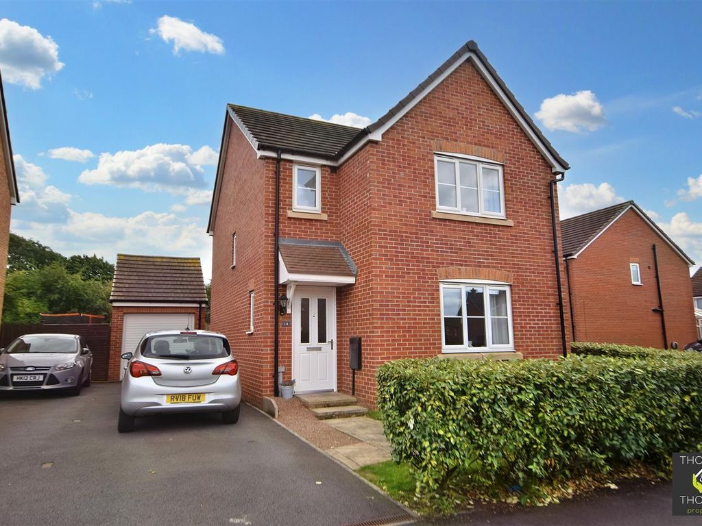 3 bed detached house for sale in Longstone Avenue, Longford, Gloucester