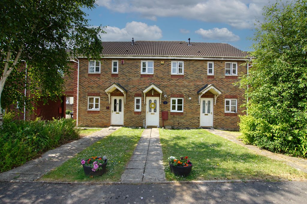 2 bed terraced house for sale in Brookthorpe Court, Yate, Bristol BS37
