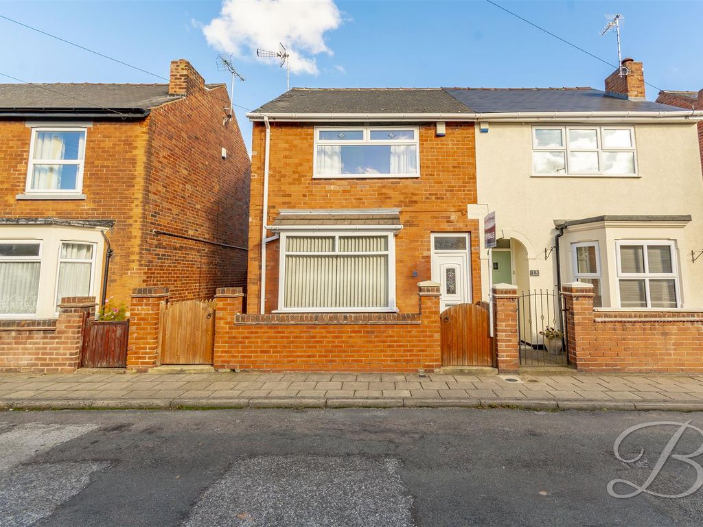 3 bed semidetached house for sale in Allcroft Street, Mansfield