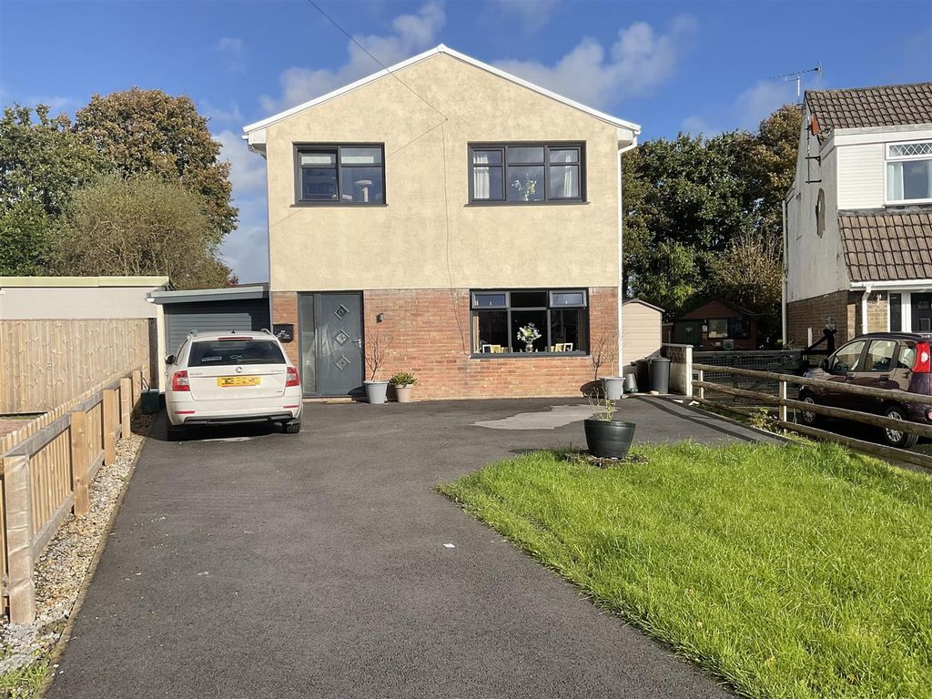 3 bed detached house for sale in Teglan Park, Tycroes, Ammanford SA18
