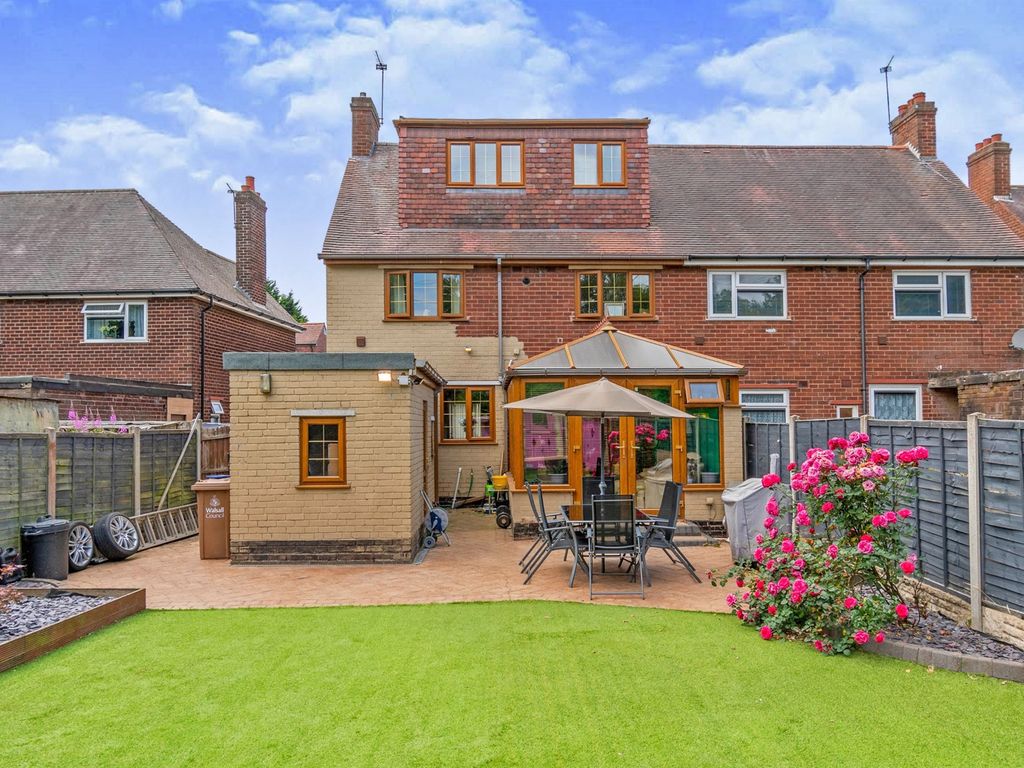 Burns Road, Wednesbury WS10  