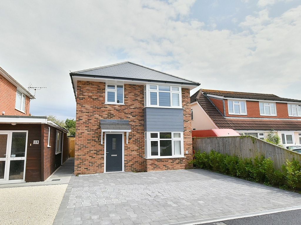 New home, 4 bed detached house for sale in Oakhurst Lane, Ferndown BH22