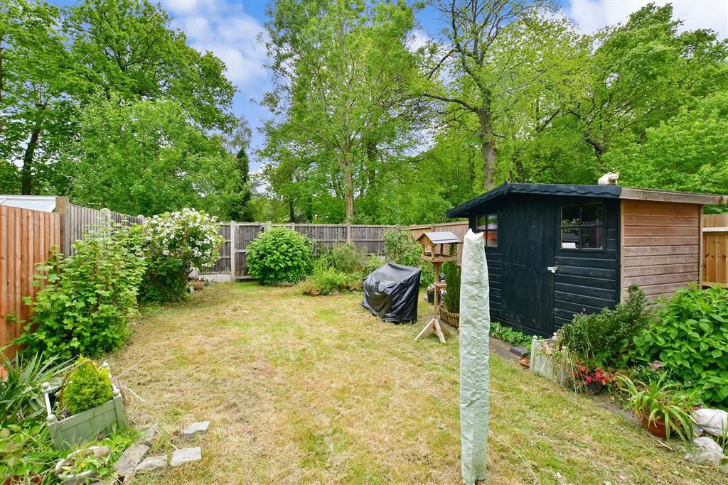 3 bed terraced house for sale in Timberbank, Vigo, Kent DA13 Zoopla