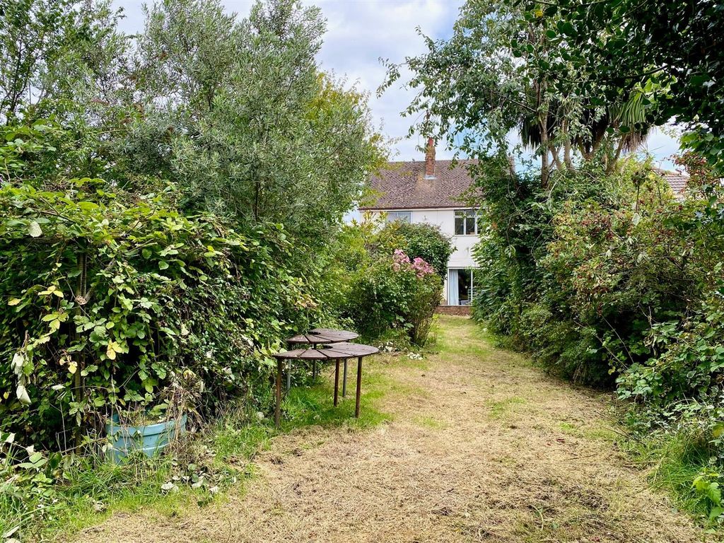 3 bed detached house for sale in Blandford Road, Hamworthy, Poole BH15