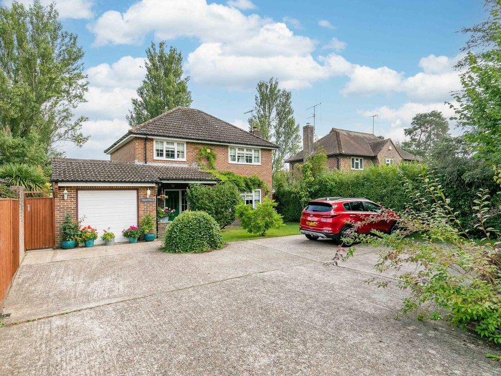 3 bed detached house for sale in Rusper Road, Ifield RH11 Zoopla