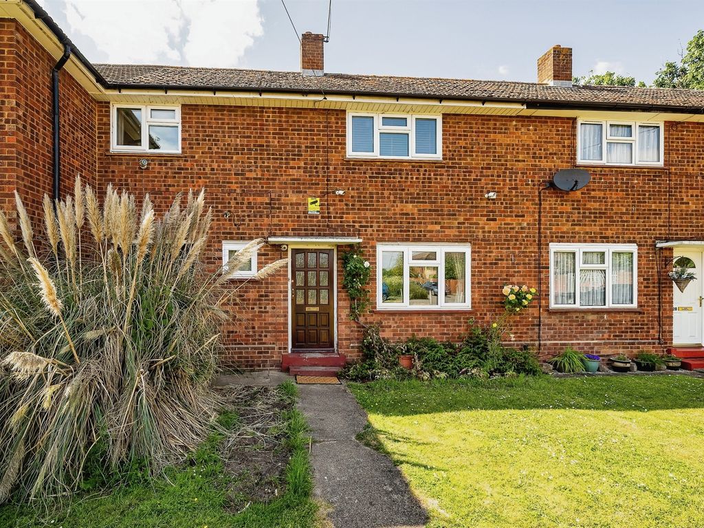 3 bed terraced house for sale in Wood Lane, Slough SL1, £350,000 Zoopla