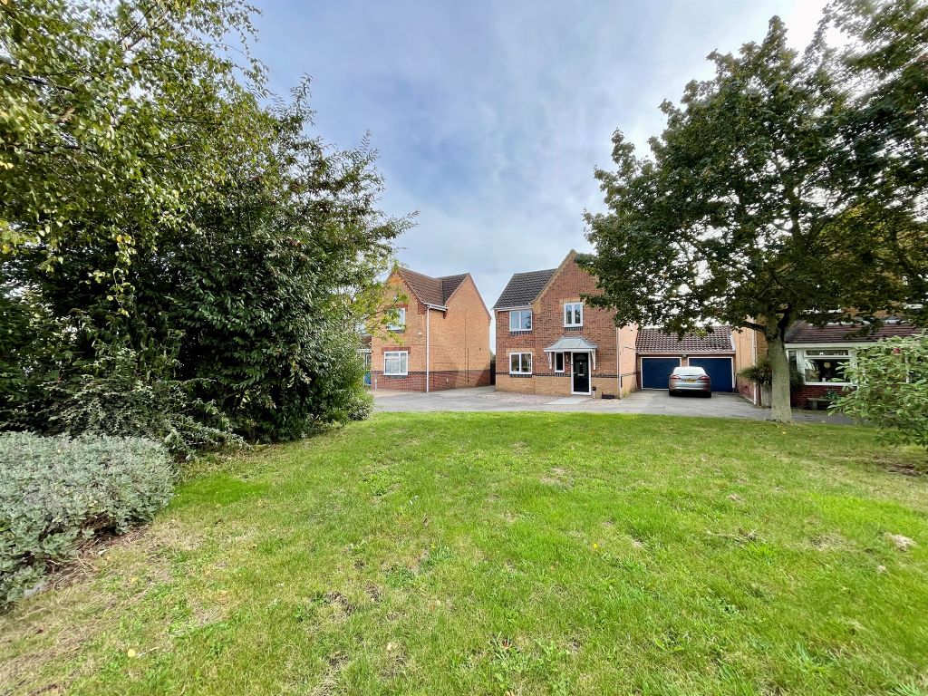 4 bed detached house for sale in Campion Drive, Deeping St. James