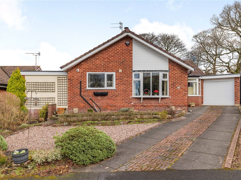 3 bed bungalow for sale in Woodlands Road, Handforth, Wilmslow