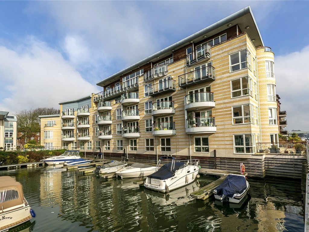 2 bed flat for sale in Marina Place, Hampton Wick KT1 Zoopla