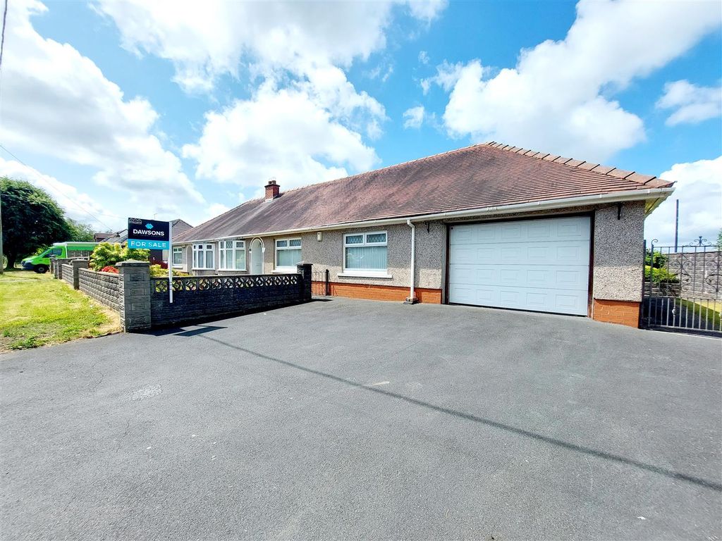 3 bed semidetached bungalow for sale in Pontardulais Road, Penllergaer