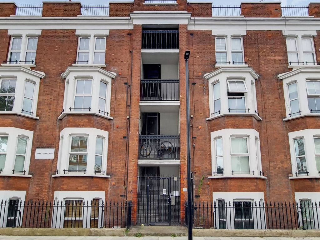 1 bed flat to rent in Temple Street, Bethnal Green, London E2, £1,875