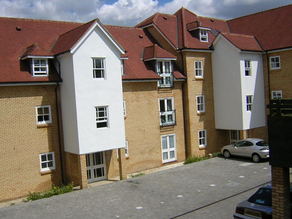 2 bed flat to rent in Baldock Street, Royston SG8, £925 pcm Zoopla