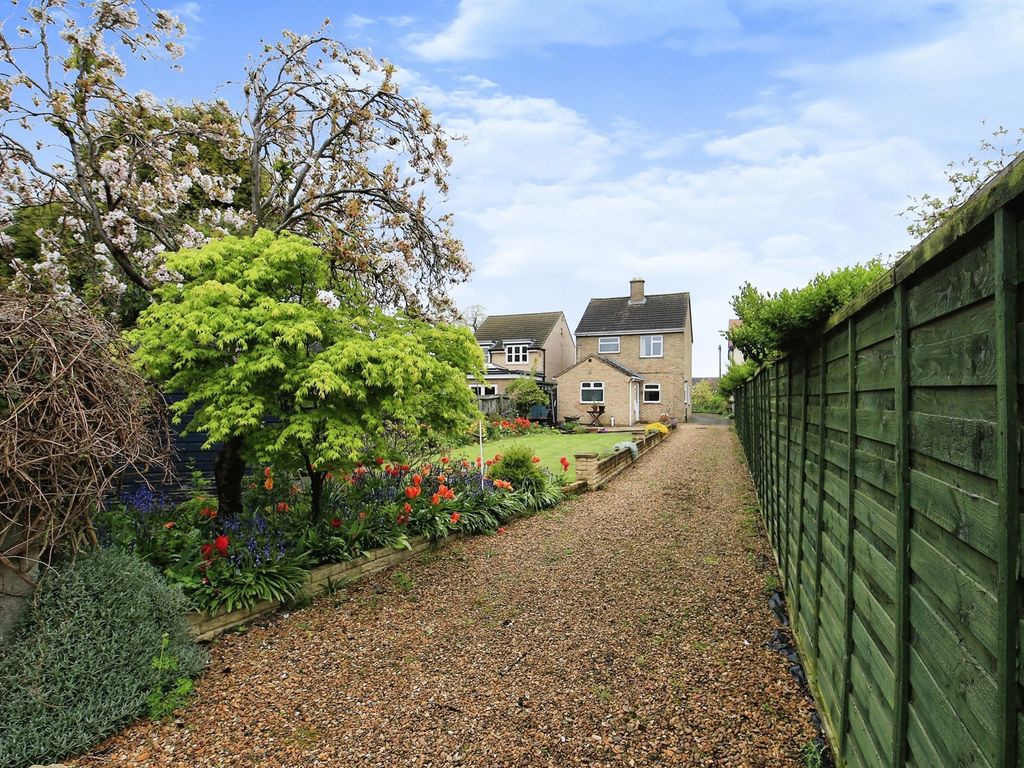 3 bed detached house for sale in Cemetery Road, Whittlesey