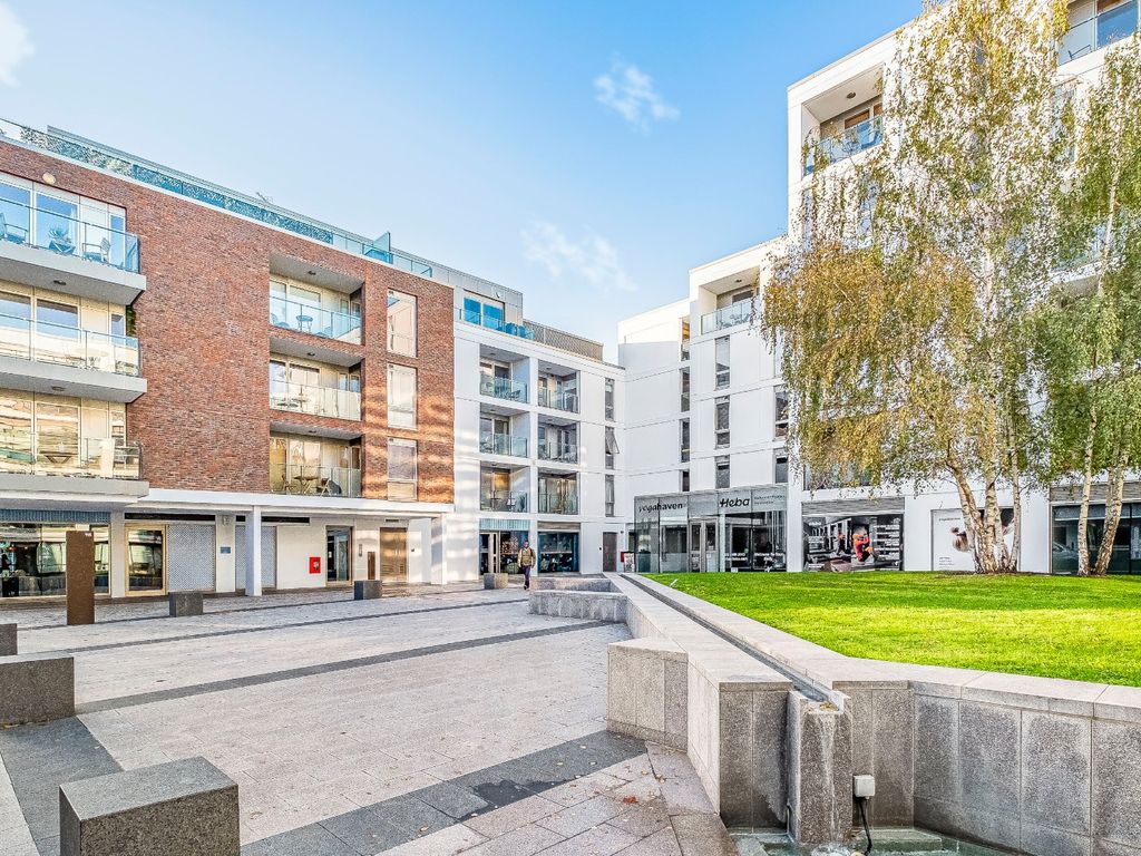 Wingate Square, London SW4  