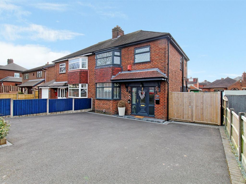 3 bed semidetached house for sale in Leek New Road, Baddeley Green