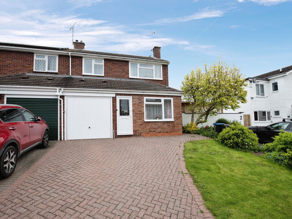 3 bed semidetached house for sale in Mansions Close, Itchington, Southam, Warwickshire