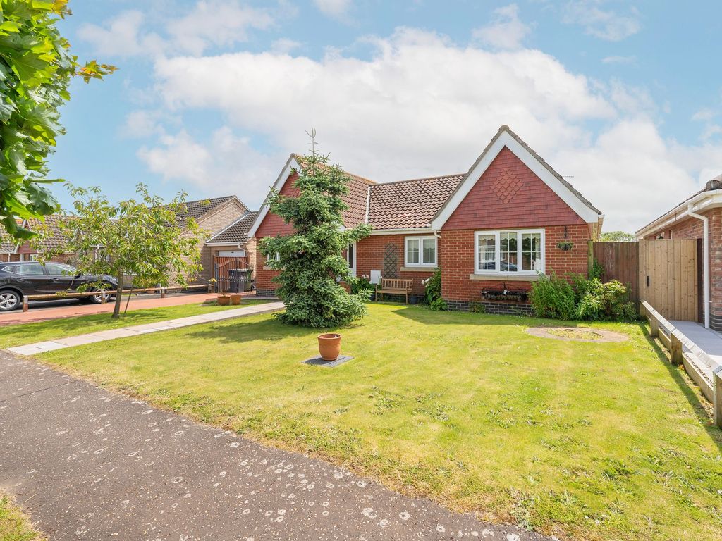 3 bed detached bungalow for sale in Sycamore Avenue, Martham, Great