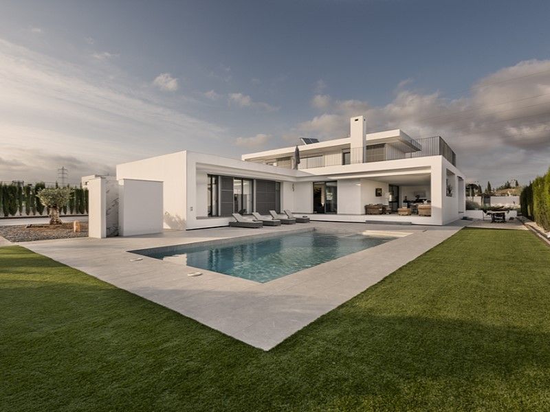 5 bed detached house for sale in Marratxí, Mallorca, £