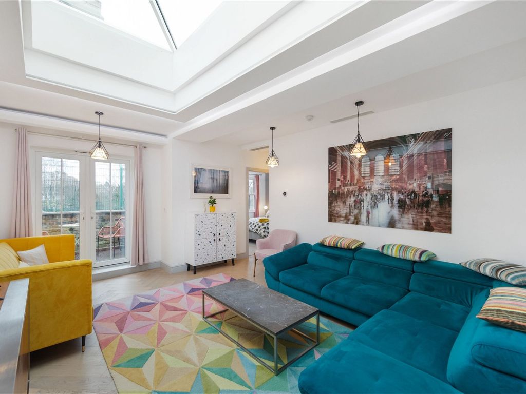 New home, 3 bed flat for sale in Park View, Kilburn High Road, London