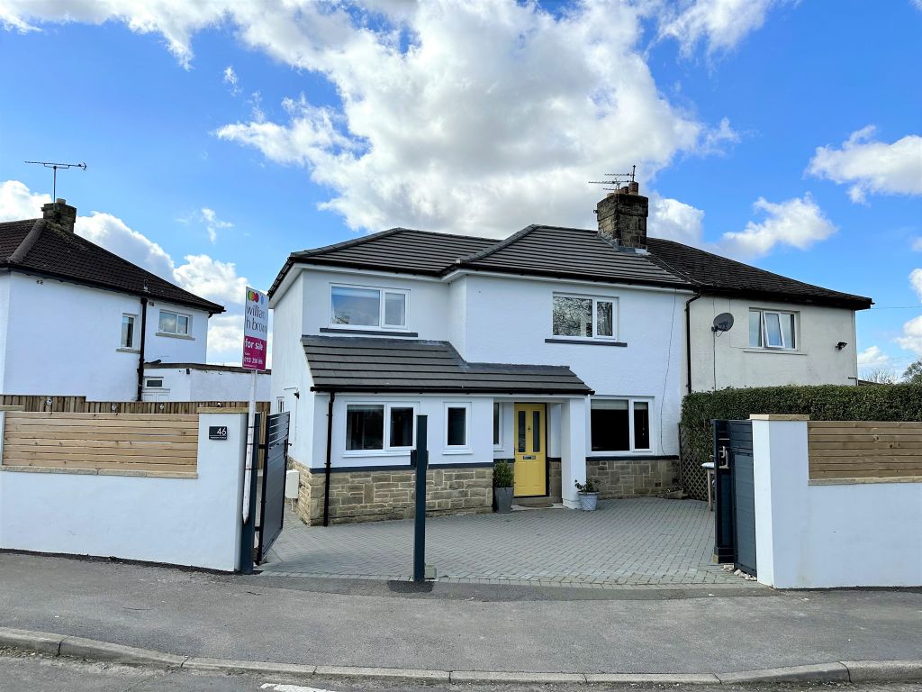 3 bed semidetached house for sale in Markham Avenue, Rawdon, Leeds