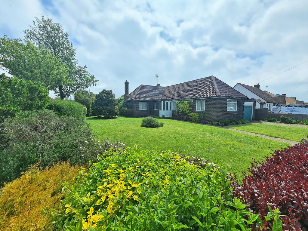 2 bed detached bungalow for sale in Devon Gardens, Birchington, Kent