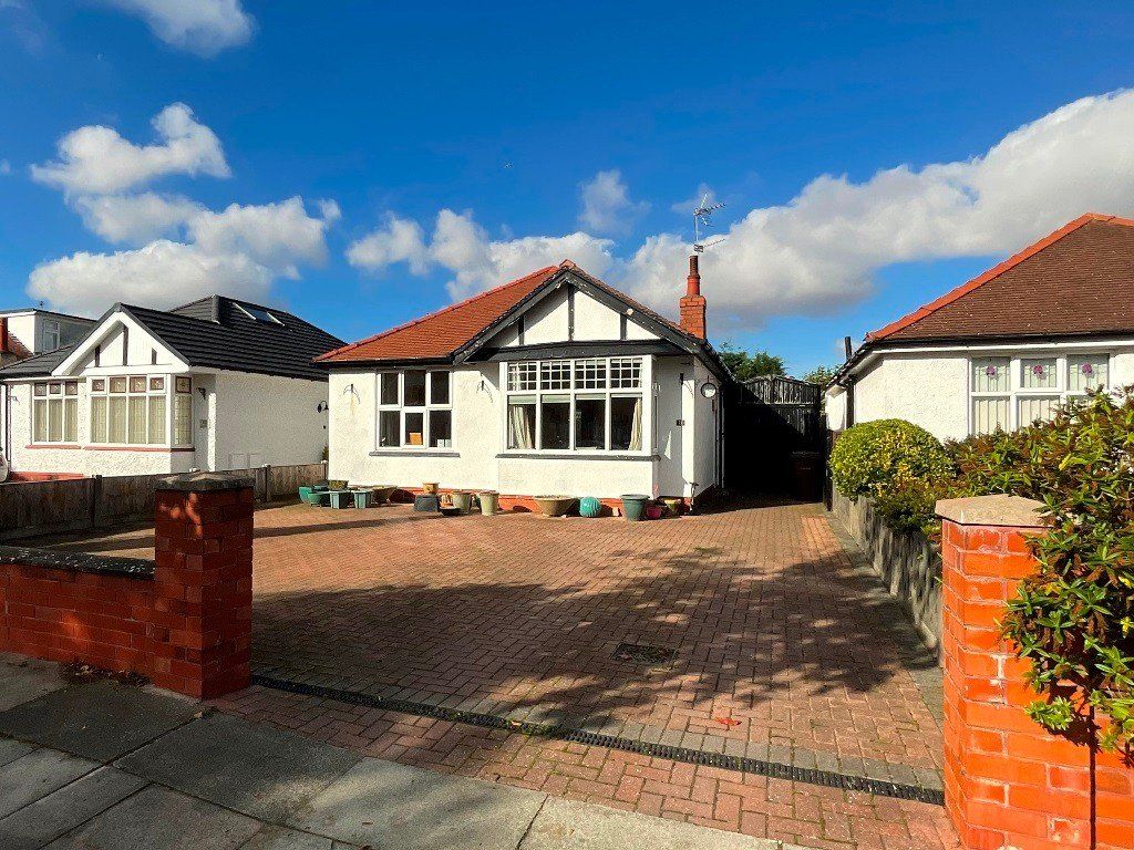 2 bed bungalow for sale in Larkfield Lane, Southport PR9 Zoopla